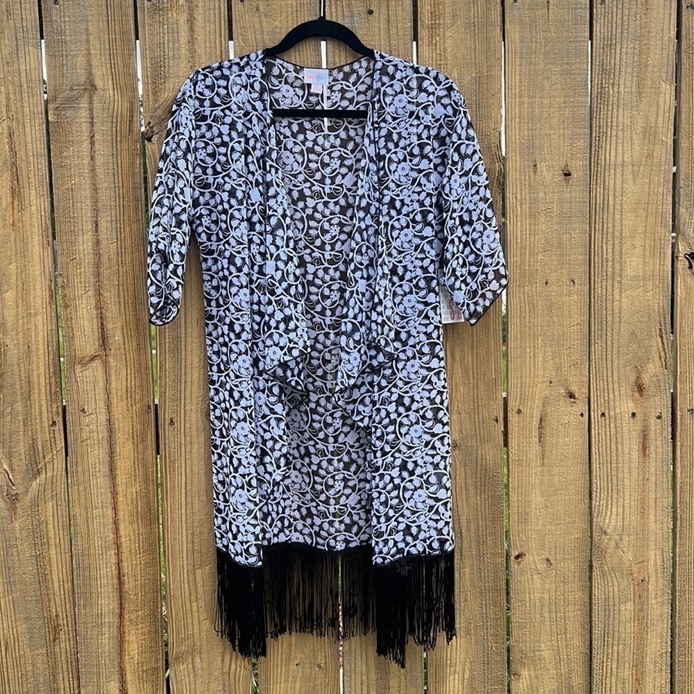 LulaRoe Monroe  kimono